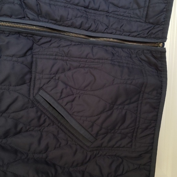 Old Navy Women's Navy Blue Quilted Zip-Up Vest - Size XXL - Picture 2 of 8